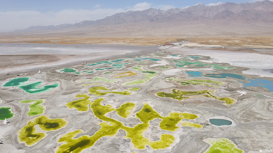 In pics: Magnificent Emerald Lake in NW China's Qinghai