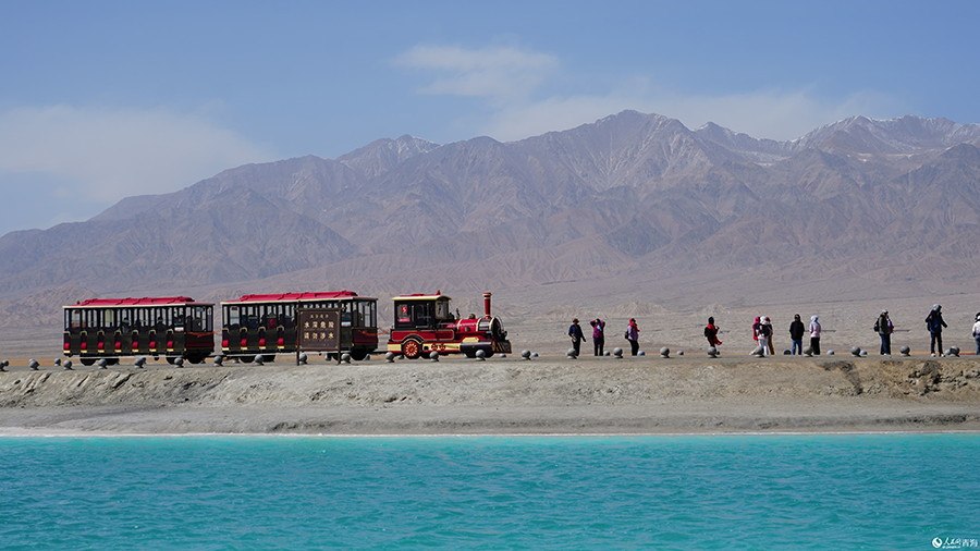 In pics: Magnificent Emerald Lake in NW China's Qinghai