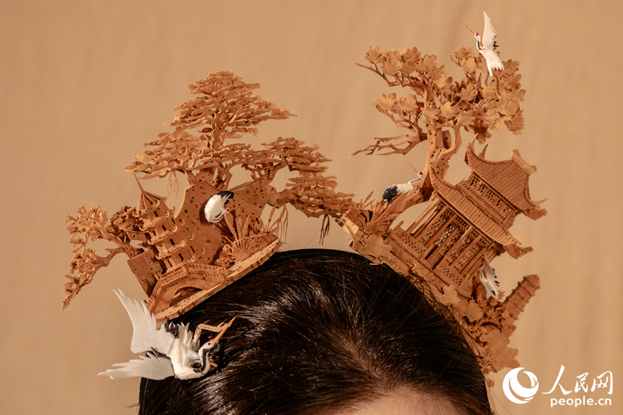 When hairpins meet landscapes: Intangible cultural heritage comes alive in daily life