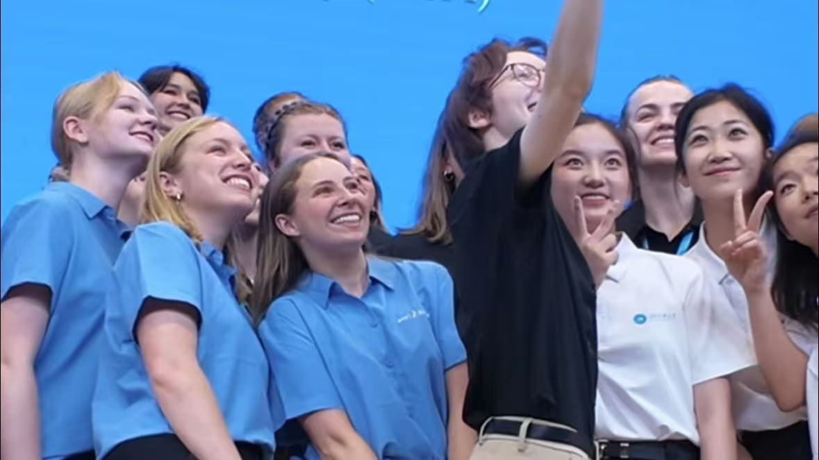 Chinese, US youth unite in singing 'Song of the Fifth Ring'