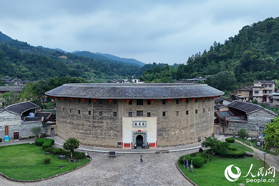 Discover Tulou in SE China's Fujian