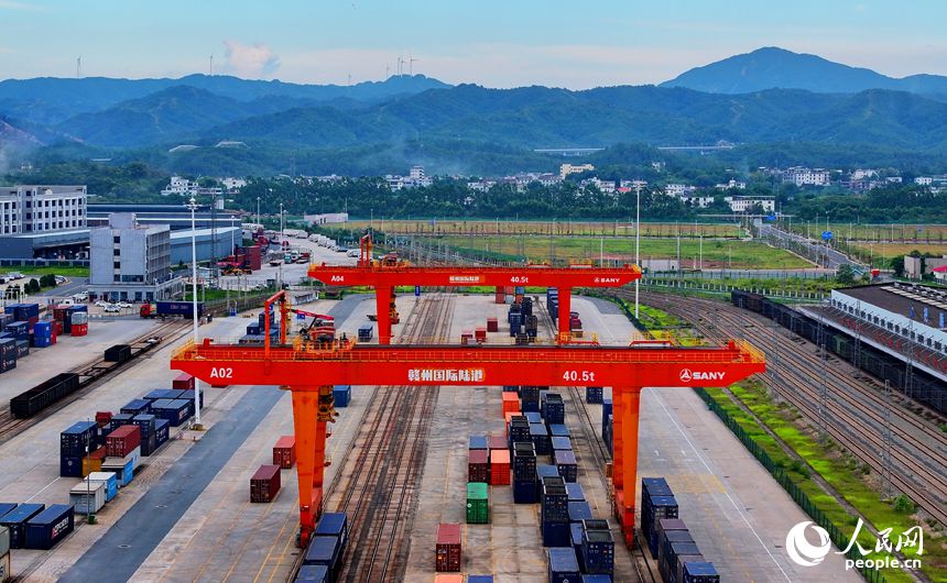 International land port facilitates furniture exports in E China's Jiangxi