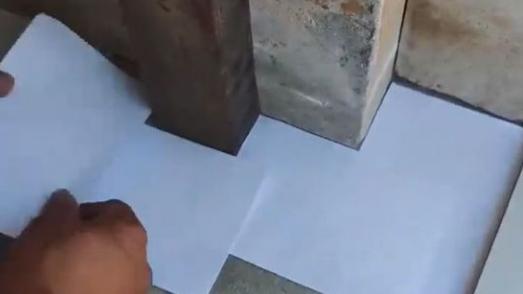 Master craftsman's innovative tile-laying technique