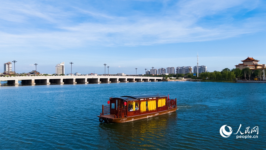 Kaifeng turns Bianhe River into popular destination