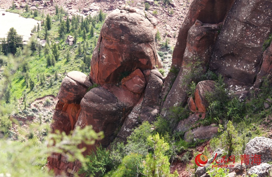 A glimpse of spectacular Danxia wonders at Angsai Canyon in NW China's Qinghai