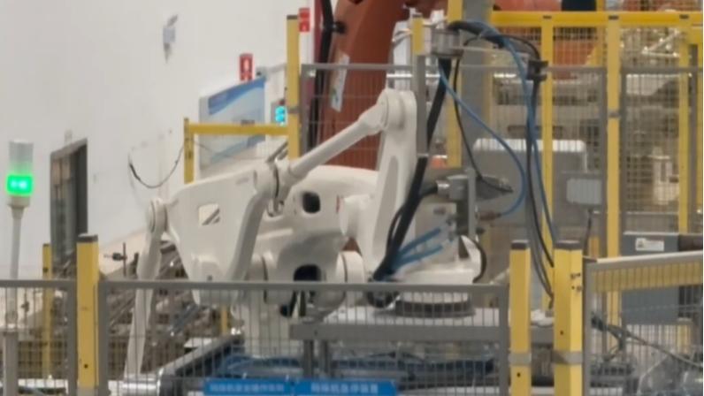 China's zero-carbon smart dairy factory impresses Latin American visitors