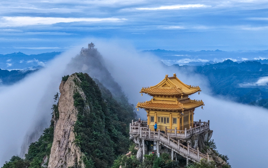 Stunning views of Laojun Mountain after rainfall in central China's Henan
