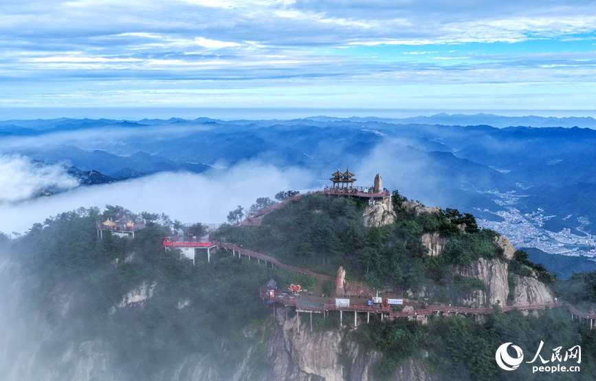 Stunning views of Laojun Mountain after rainfall in central China's Henan