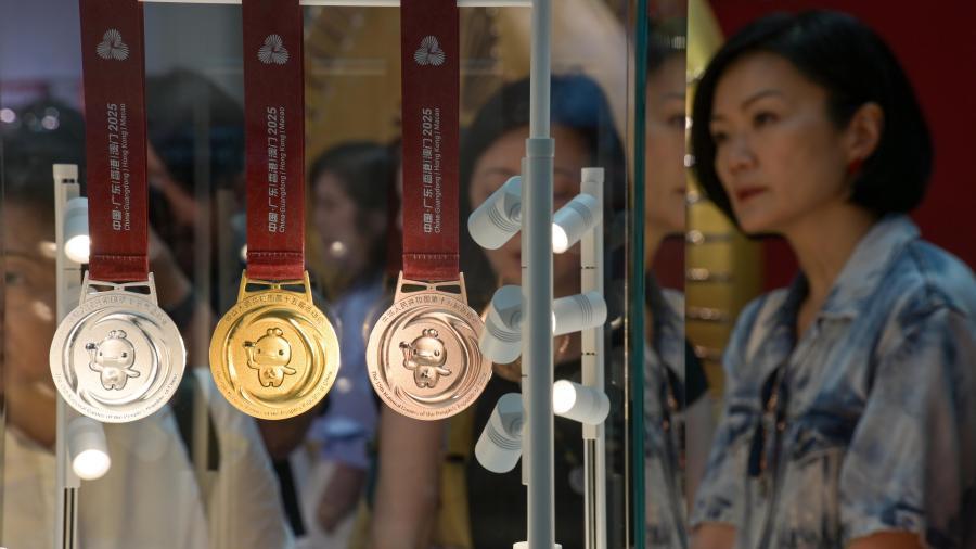 Medals for China's 15th National Games unveiled in Hong Kong