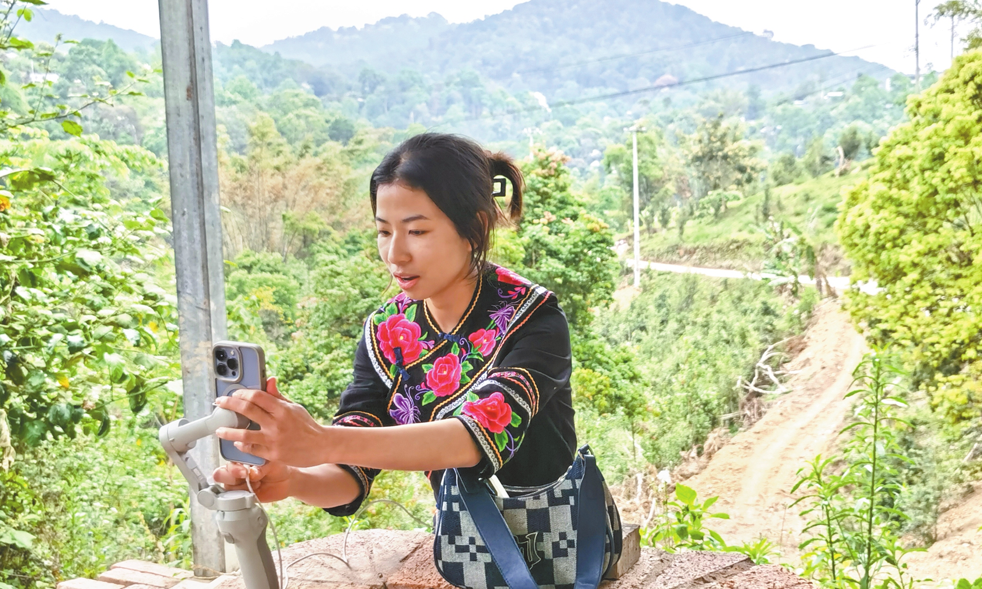 Yanzi, a content creator from Lufeng county, Chuxiong Yi Autonomous Prefecture, Southwest China's Yunnan Province, makes videos to promote local products. Photo: Courtesy of Yanzi