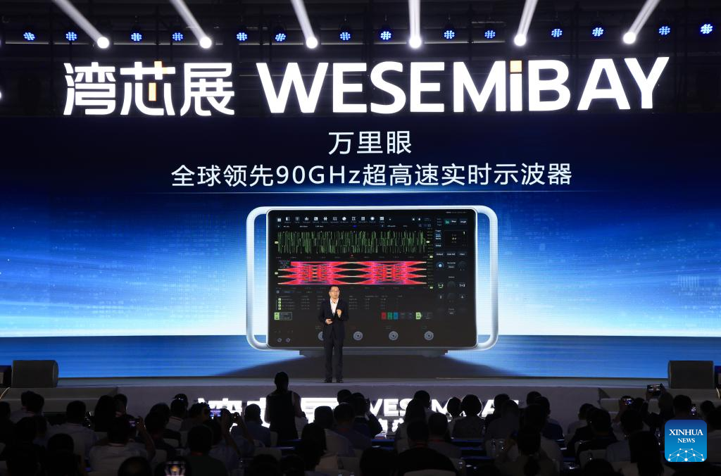 China's homegrown 90GHz oscilloscope sets new industry benchmark