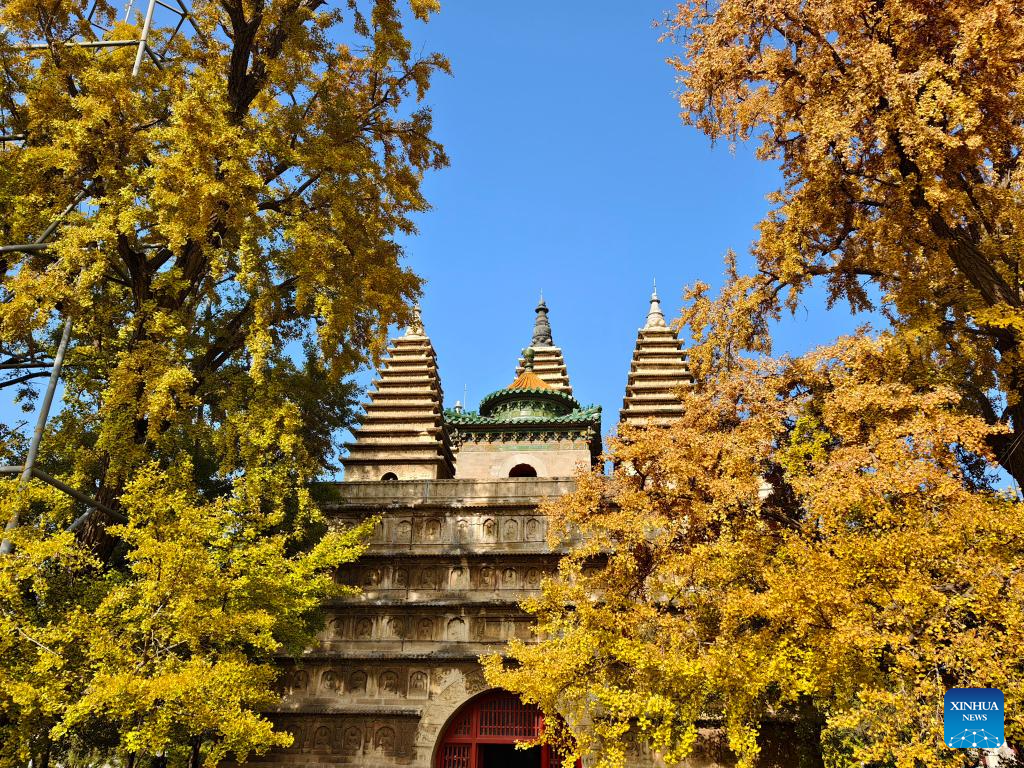 Autumn scenery of Wuta Temple in Beijing